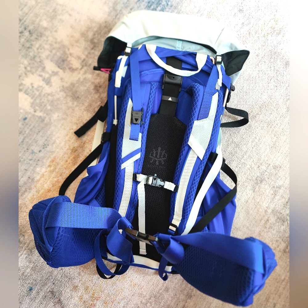 The North Face Youth Terra 55 Hiking Backack - NWT - Picture 10 of 16